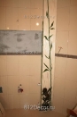ob079 фрагмент декора ванной комнаты. Декоративная штукатурка,металлики, бамбук, камни